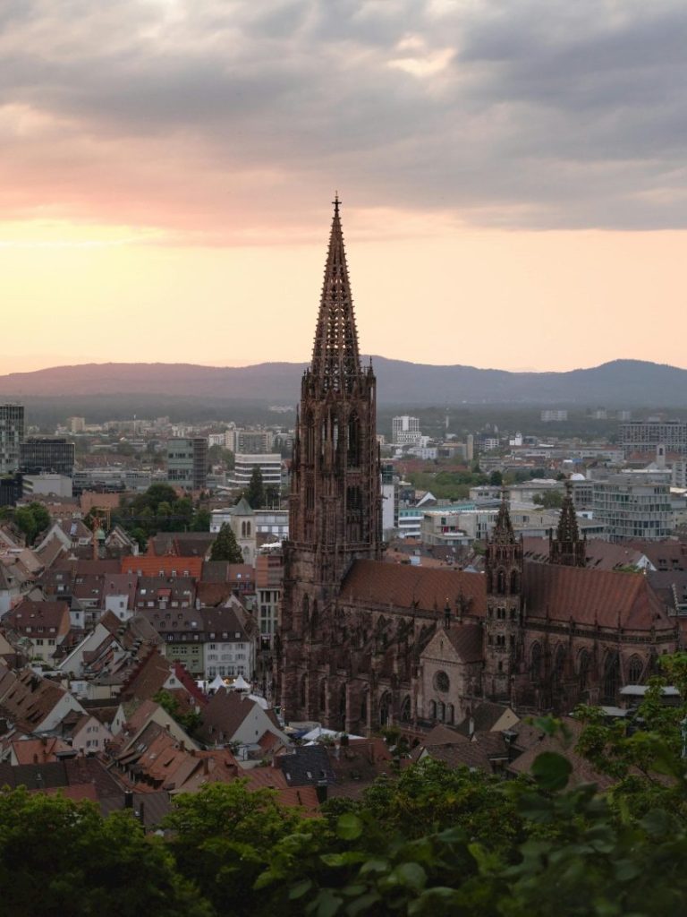 Dr. Christa Koentges, Dr. Ismene Ditrich und ich sind zusammen "Jung und Freudlos"